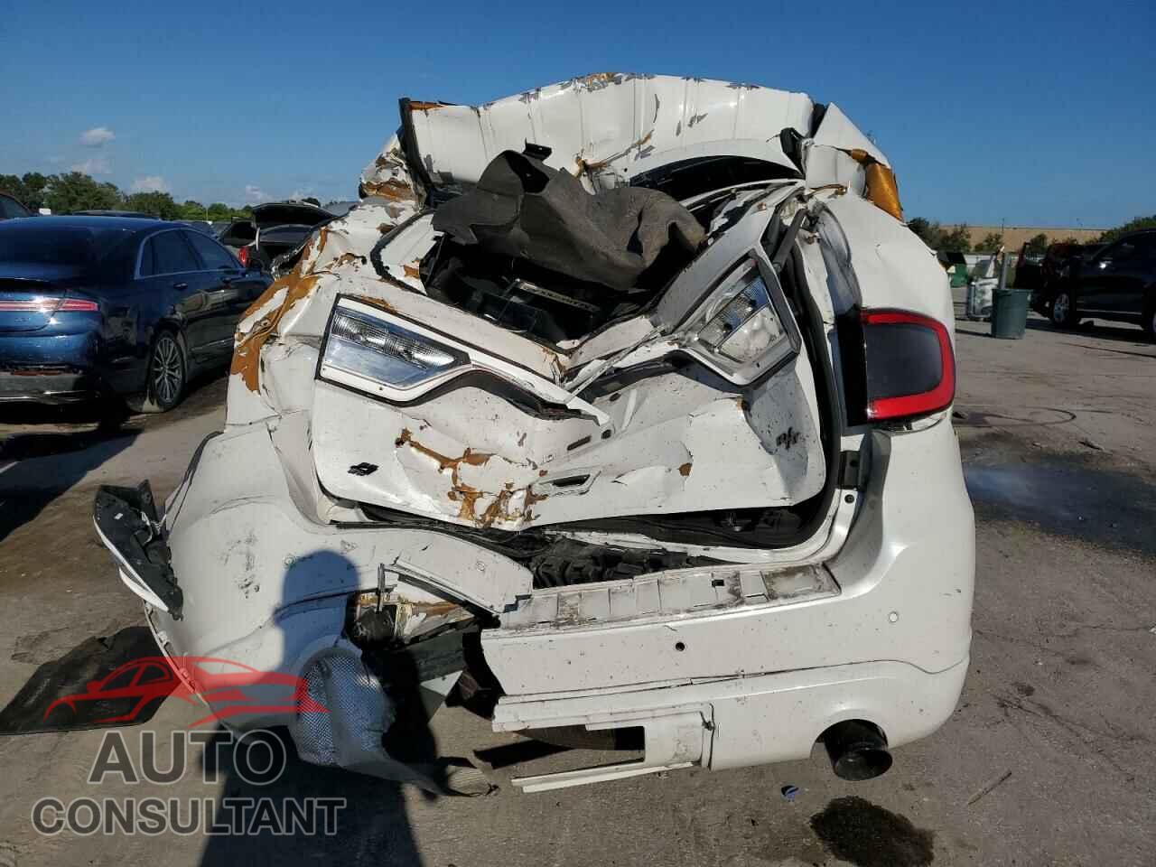 DODGE DURANGO 2018 - 1C4SDJCT0JC126822