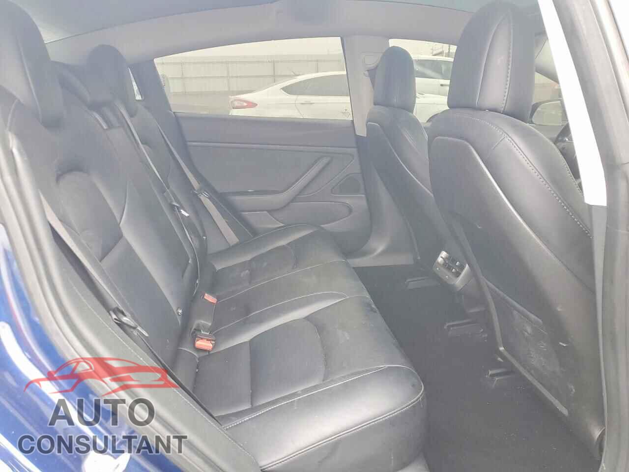 TESLA MODEL 3 2018 - 5YJ3E1EA8JF040254