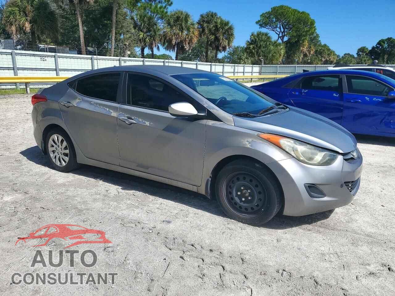 HYUNDAI ELANTRA 2012 - KMHDH4AE9CU311608