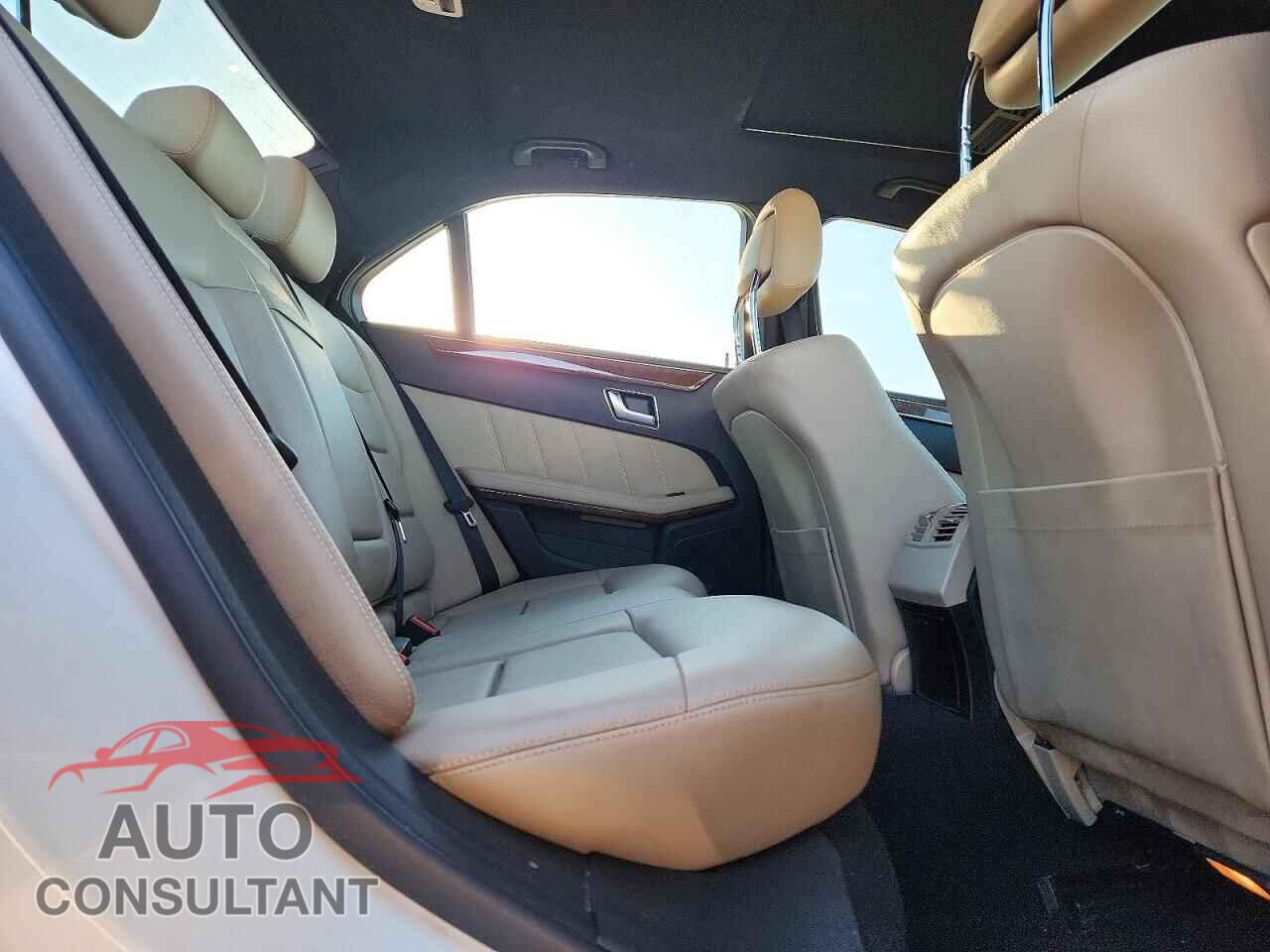 MERCEDES-BENZ E-CLASS 2012 - WDDHF5KB2CA589120