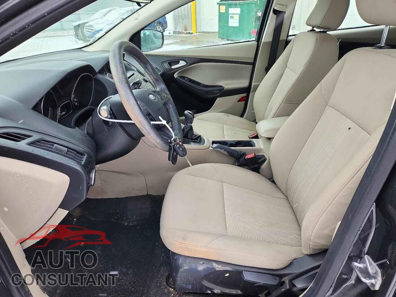 FORD FOCUS 2016 - 1FADP3K26GL334142