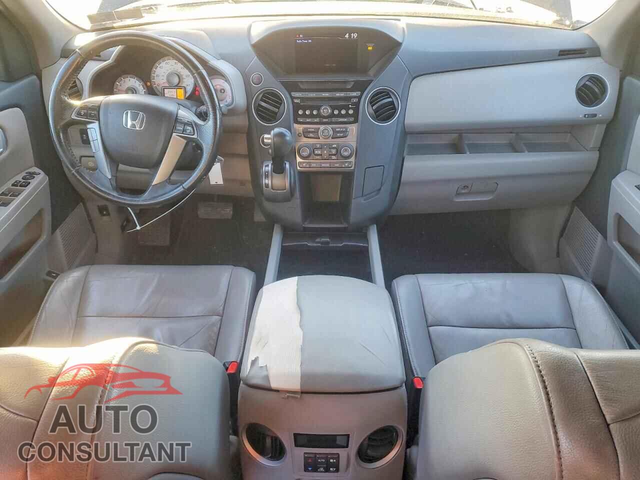 HONDA PILOT 2013 - 5FNYF4H57DB005485