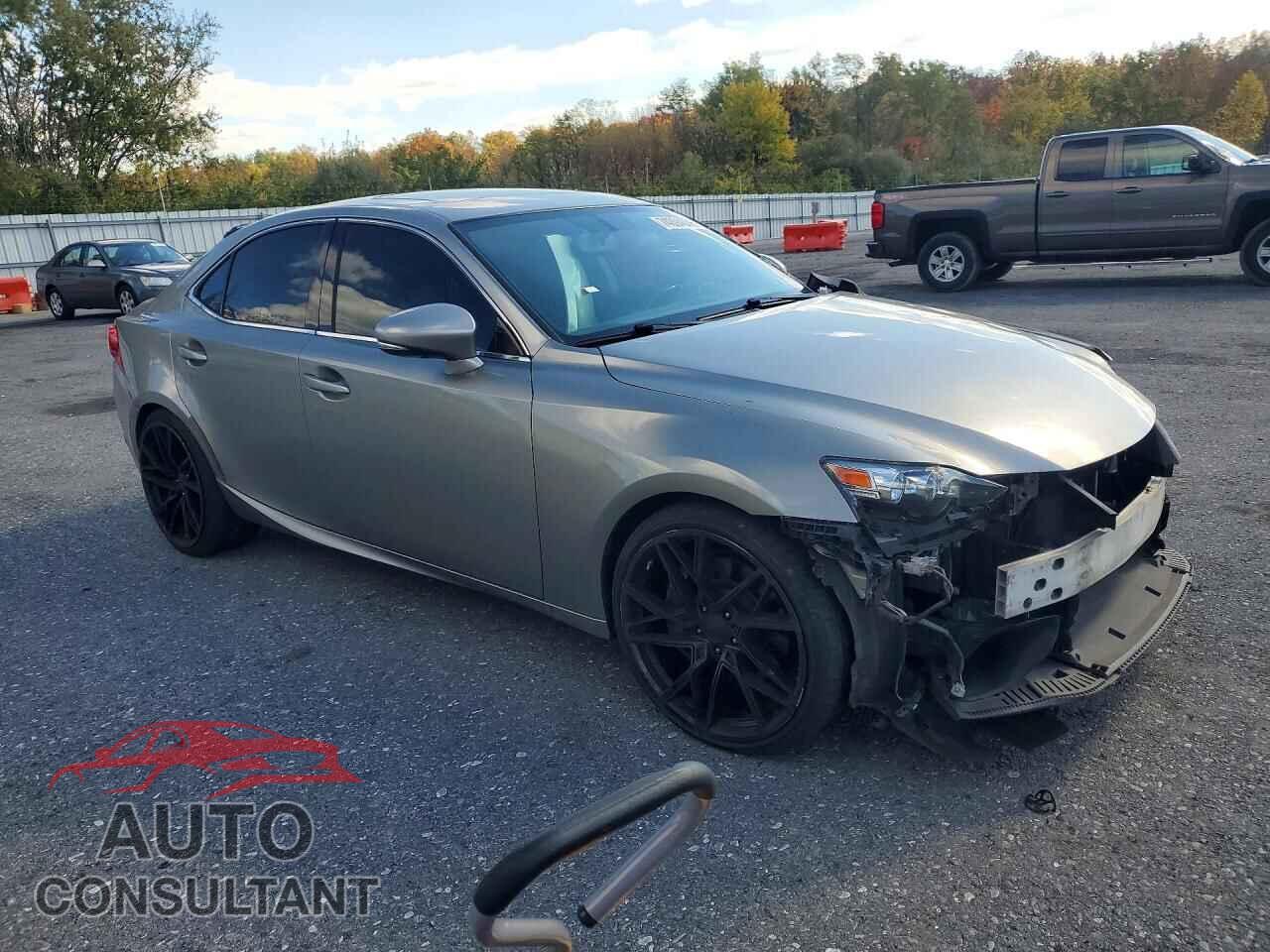 LEXUS IS 2014 - JTHBE1D24E5000197