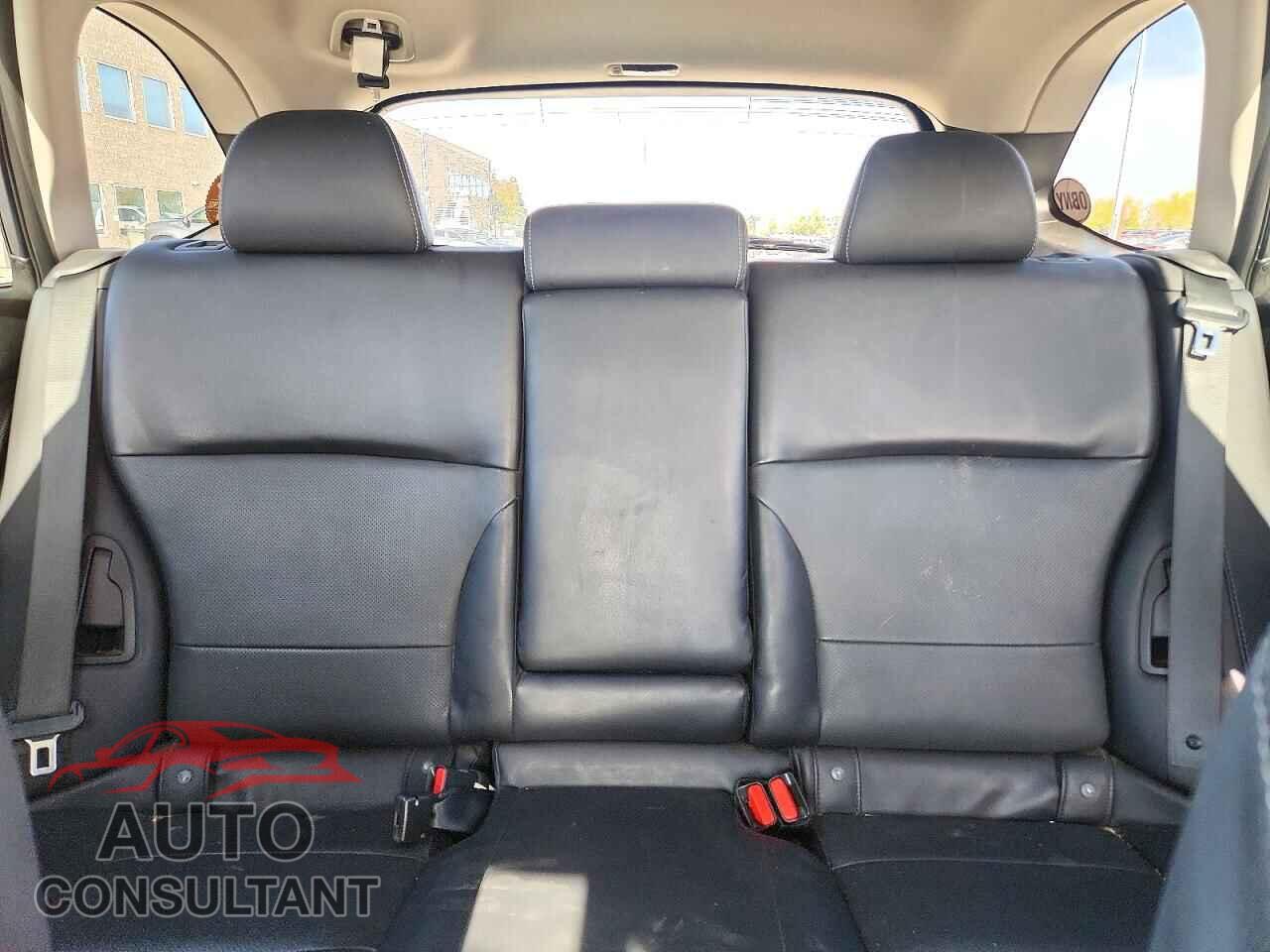 SUBARU OUTBACK 2017 - 4S4BSENC3H3406105