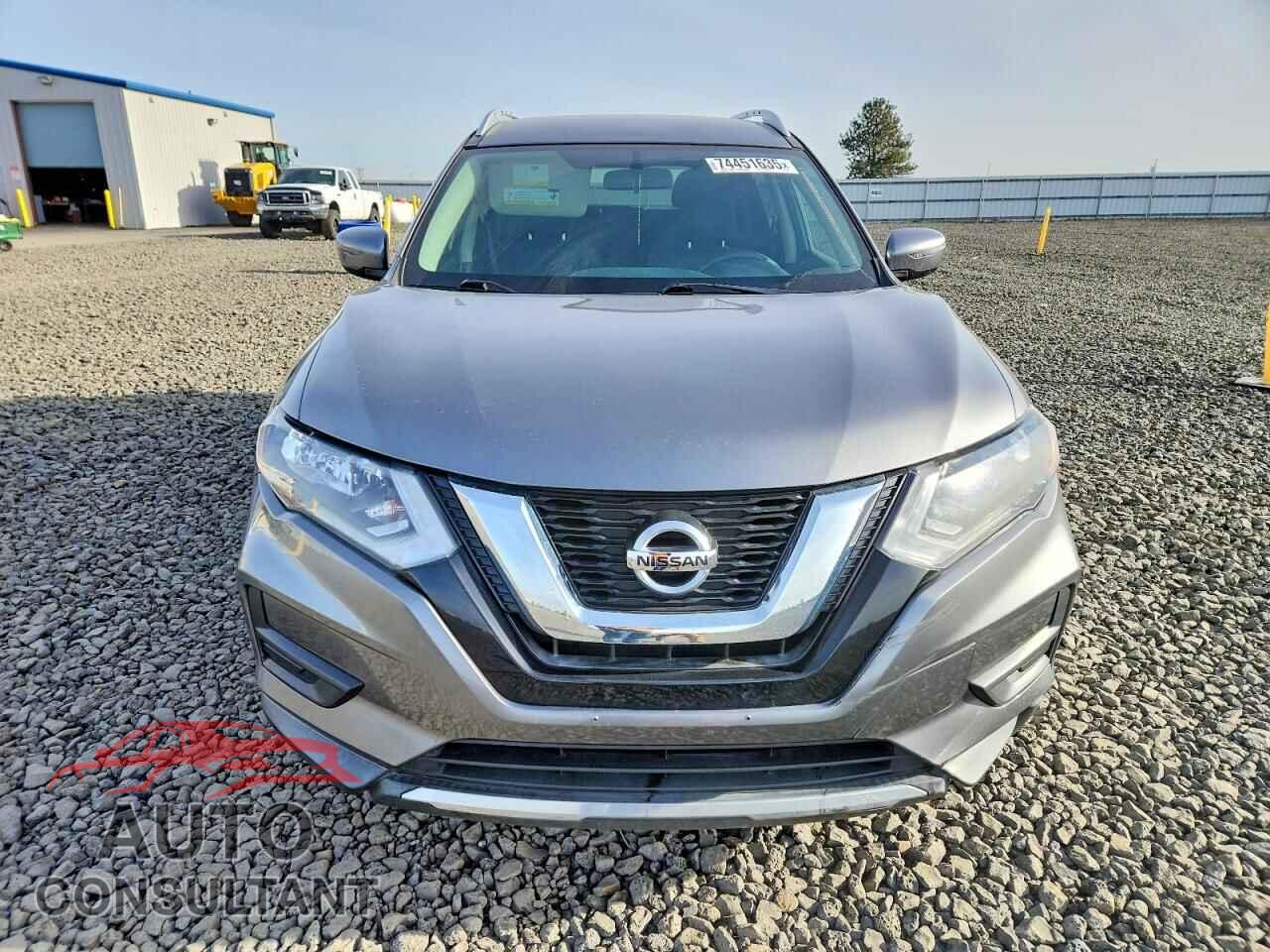 NISSAN ROGUE 2017 - KNMAT2MV9HP569655