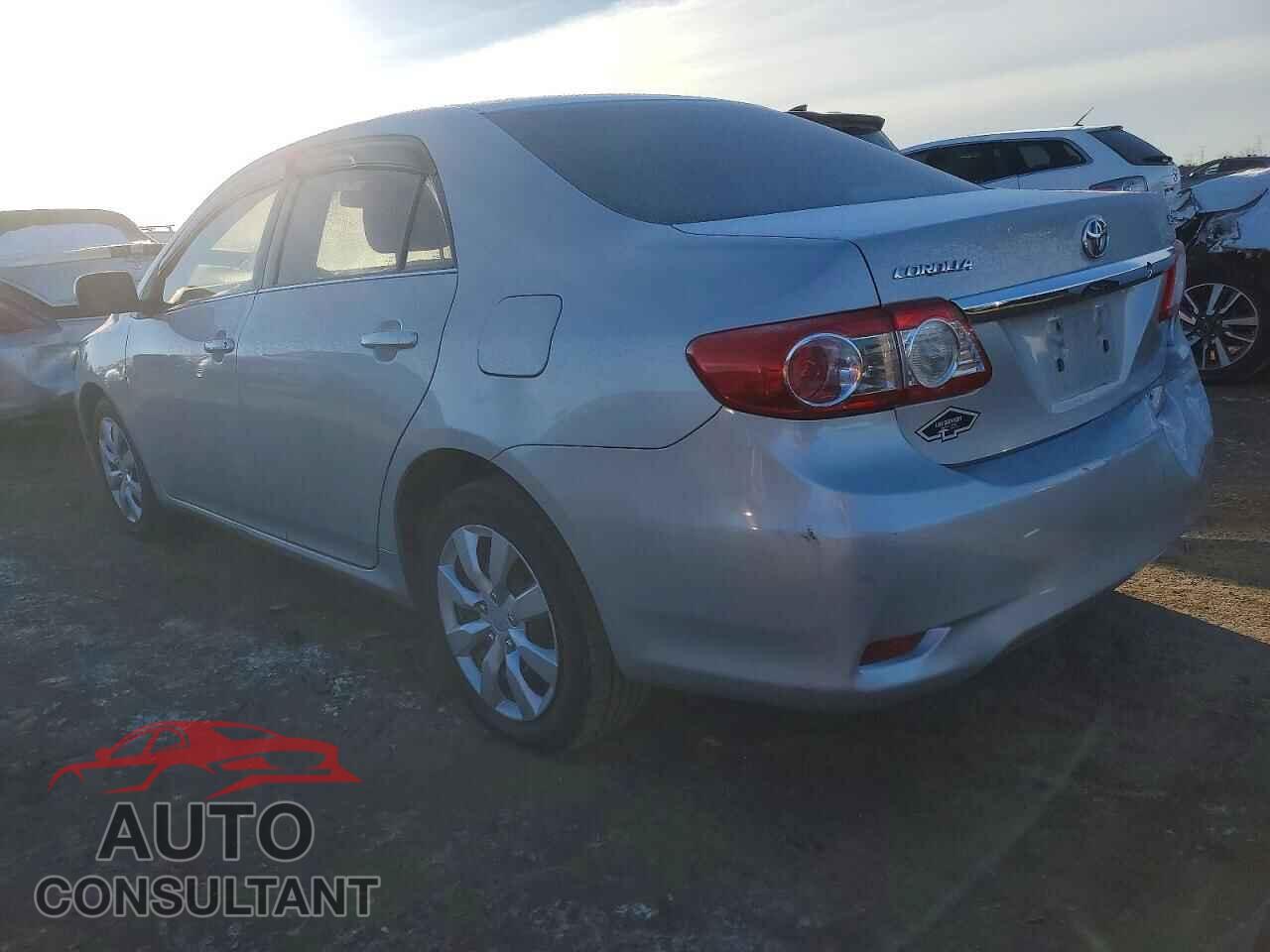TOYOTA COROLLA 2013 - 2T1BU4EE8DC008268