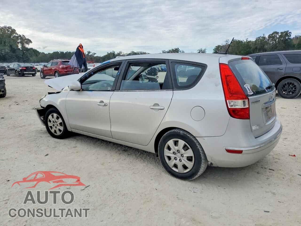 HYUNDAI ELANTRA 2011 - KMHDB8AE9BU092902