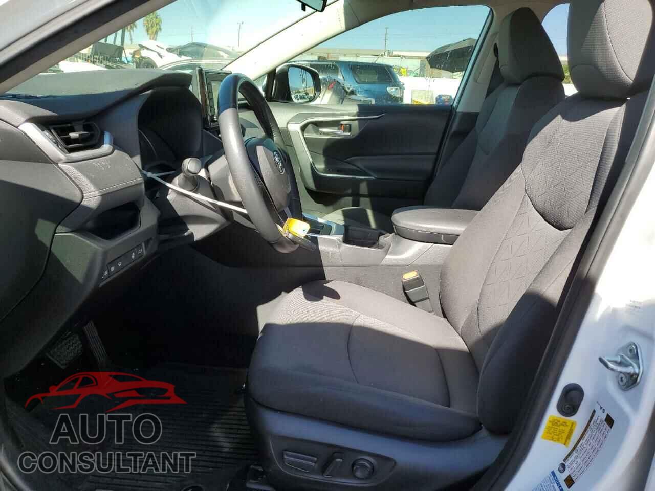 TOYOTA RAV4 2019 - JTMP1RFV8KD033584
