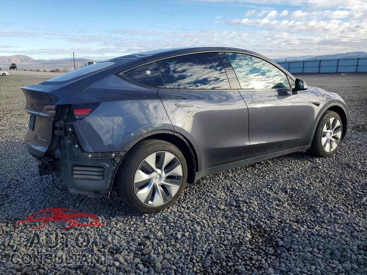 TESLA MODEL Y 2022 - 7SAYGAEE6NF349670