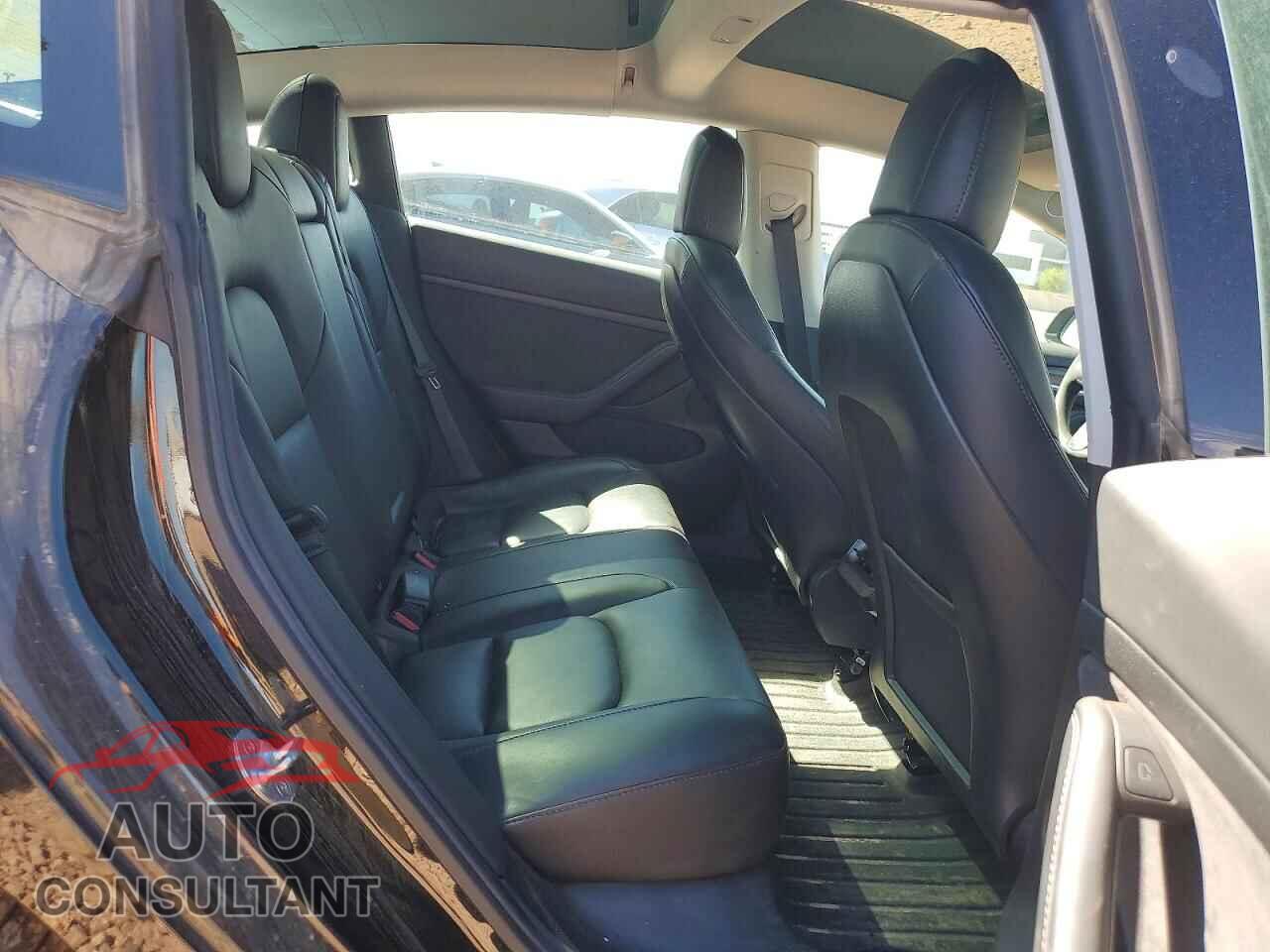 TESLA MODEL 3 2021 - 5YJ3E1EB7MF098532