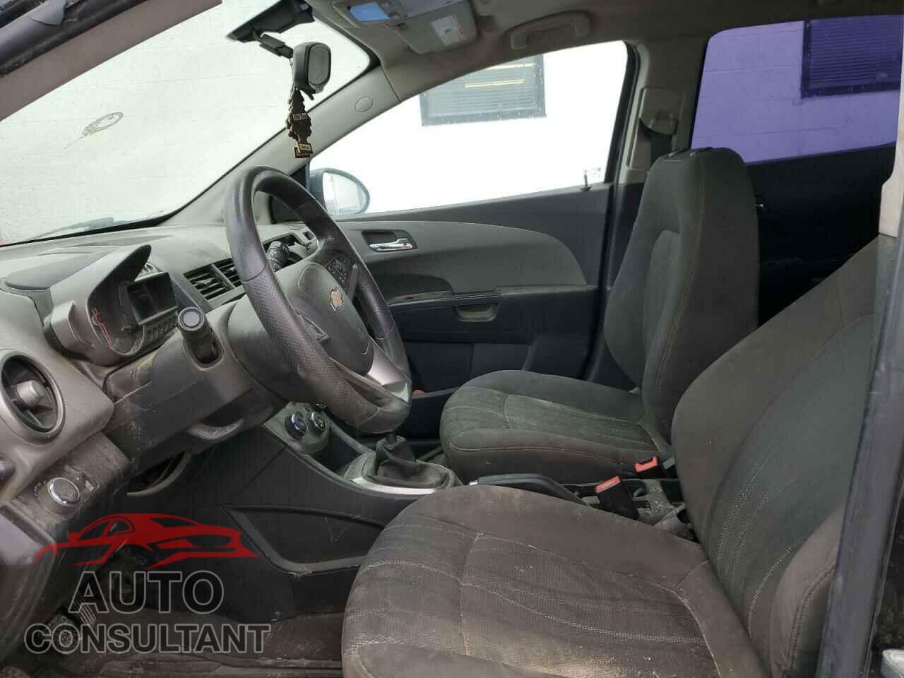 CHEVROLET SONIC 2015 - 1G1JD6SH7F4131760