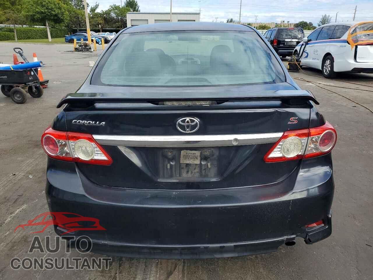 TOYOTA COROLLA 2013 - 5YFBU4EE9DP179403