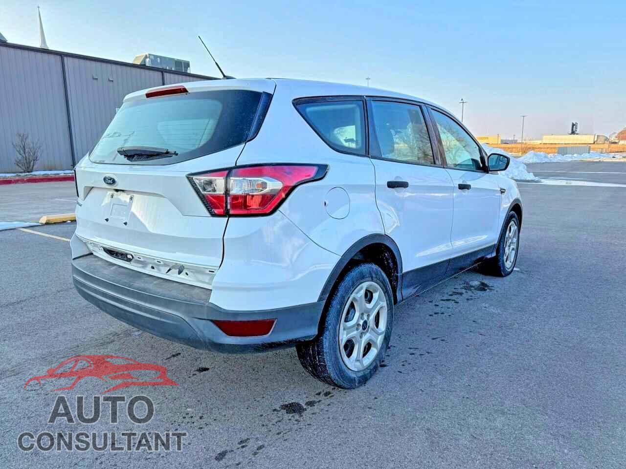 FORD ESCAPE 2017 - 1FMCU0F77HUE55806