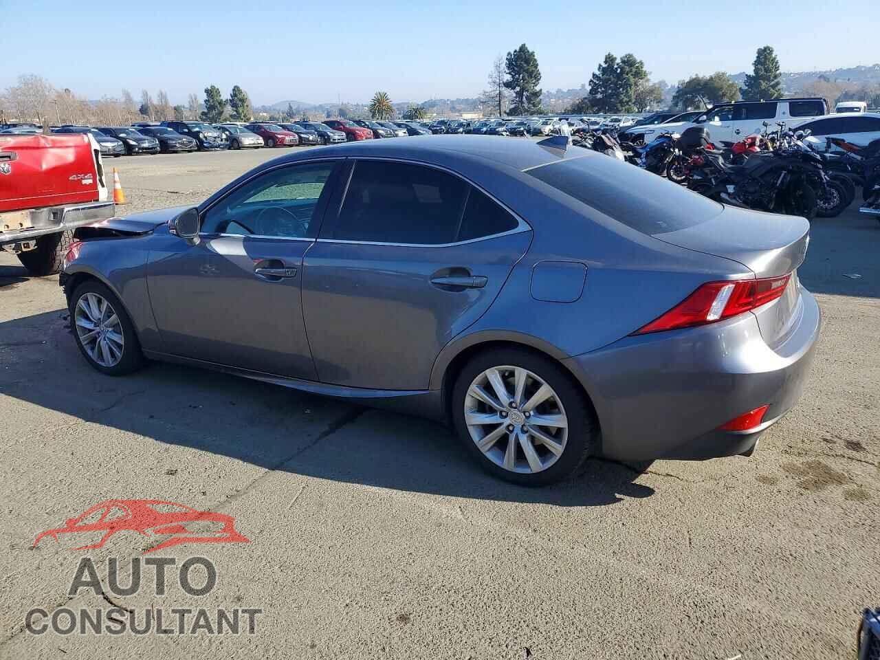 LEXUS IS 2016 - JTHBA1D24G5017032