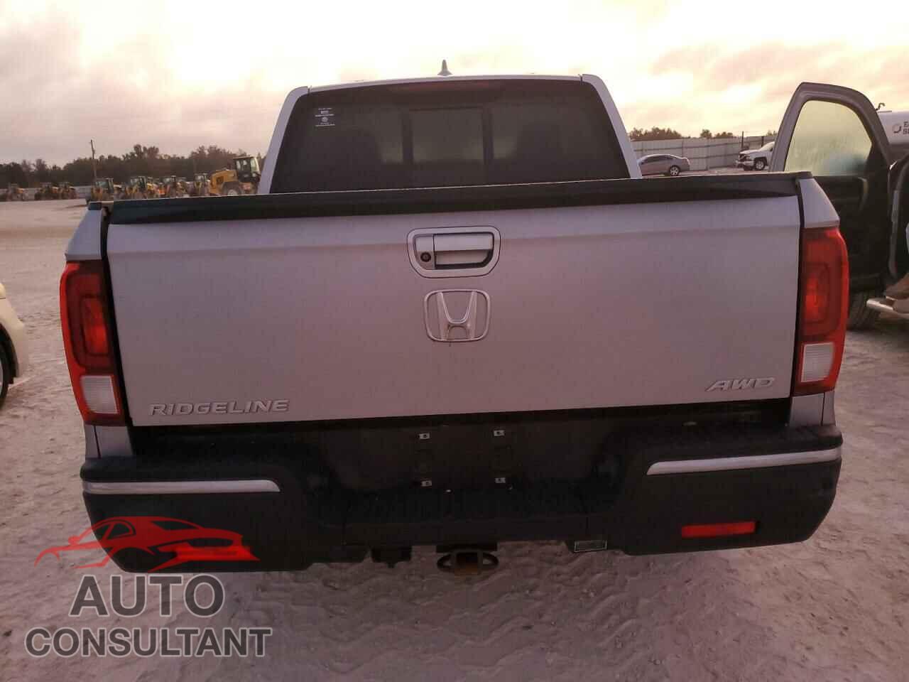 HONDA RIDGELINE 2017 - 5FPYK3F79HB006662