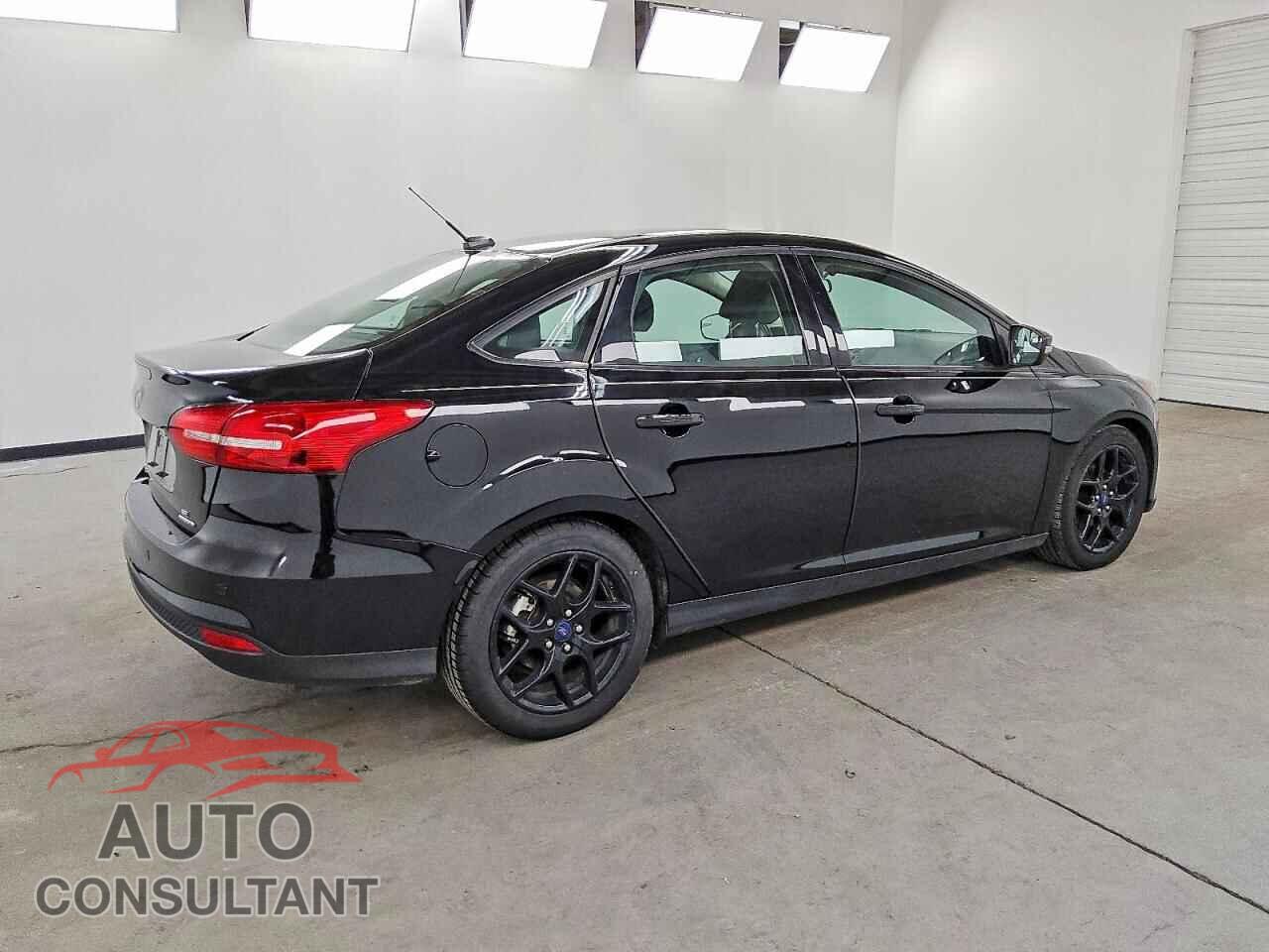 FORD FOCUS 2016 - 1FADP3F26GL357849