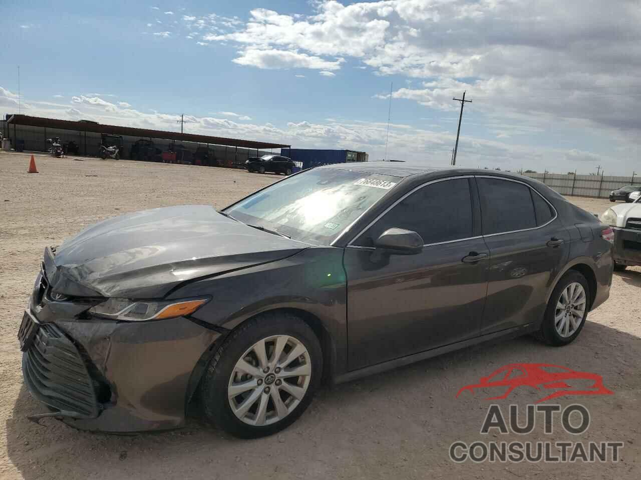 TOYOTA CAMRY 2018 - 4T1B11HK9JU077506