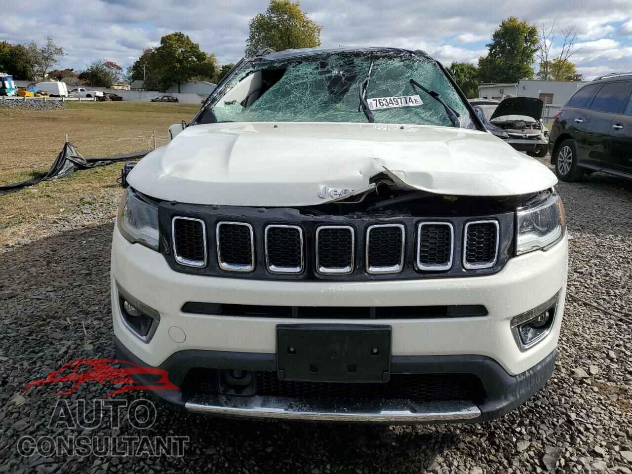 JEEP COMPASS 2018 - 3C4NJDCB1JT115654