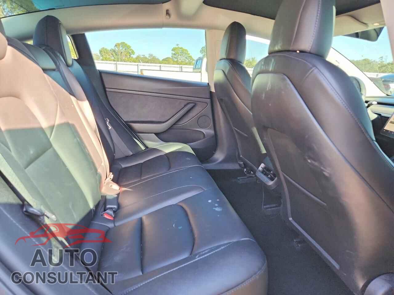TESLA MODEL 3 2021 - 5YJ3E1EB9MF099181