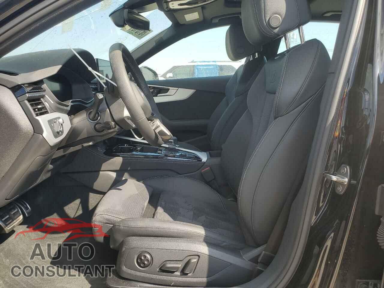 AUDI A4 2024 - WAUFAAF46RN007295