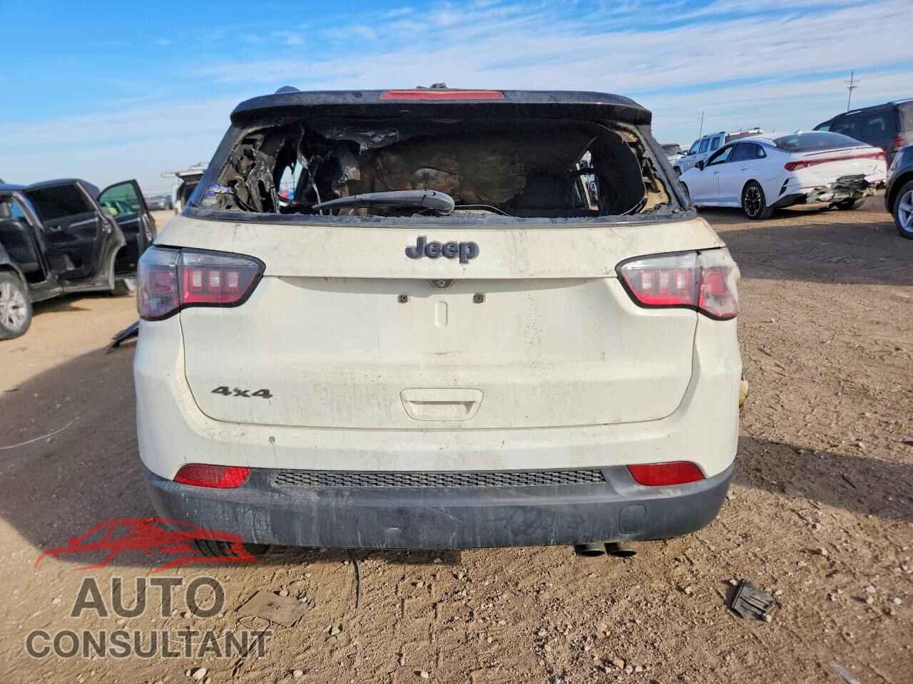 JEEP COMPASS 2018 - 3C4NJDBB2JT394890