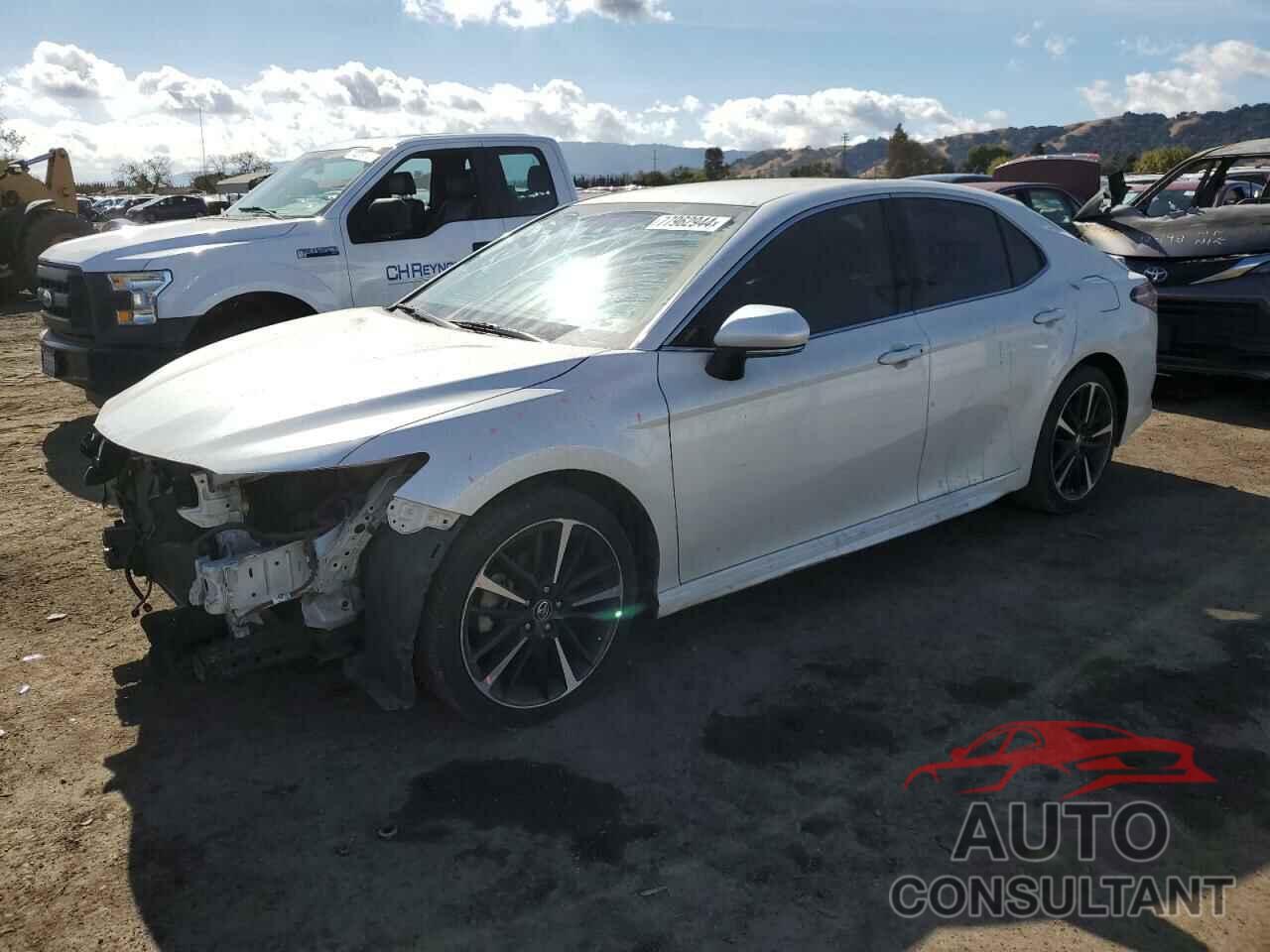 TOYOTA CAMRY 2018 - 4T1B61HKXJU056973