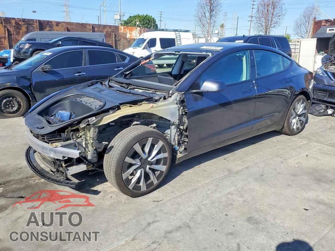 TESLA MODEL 3 2024 - 5YJ3E1EA8RF729772