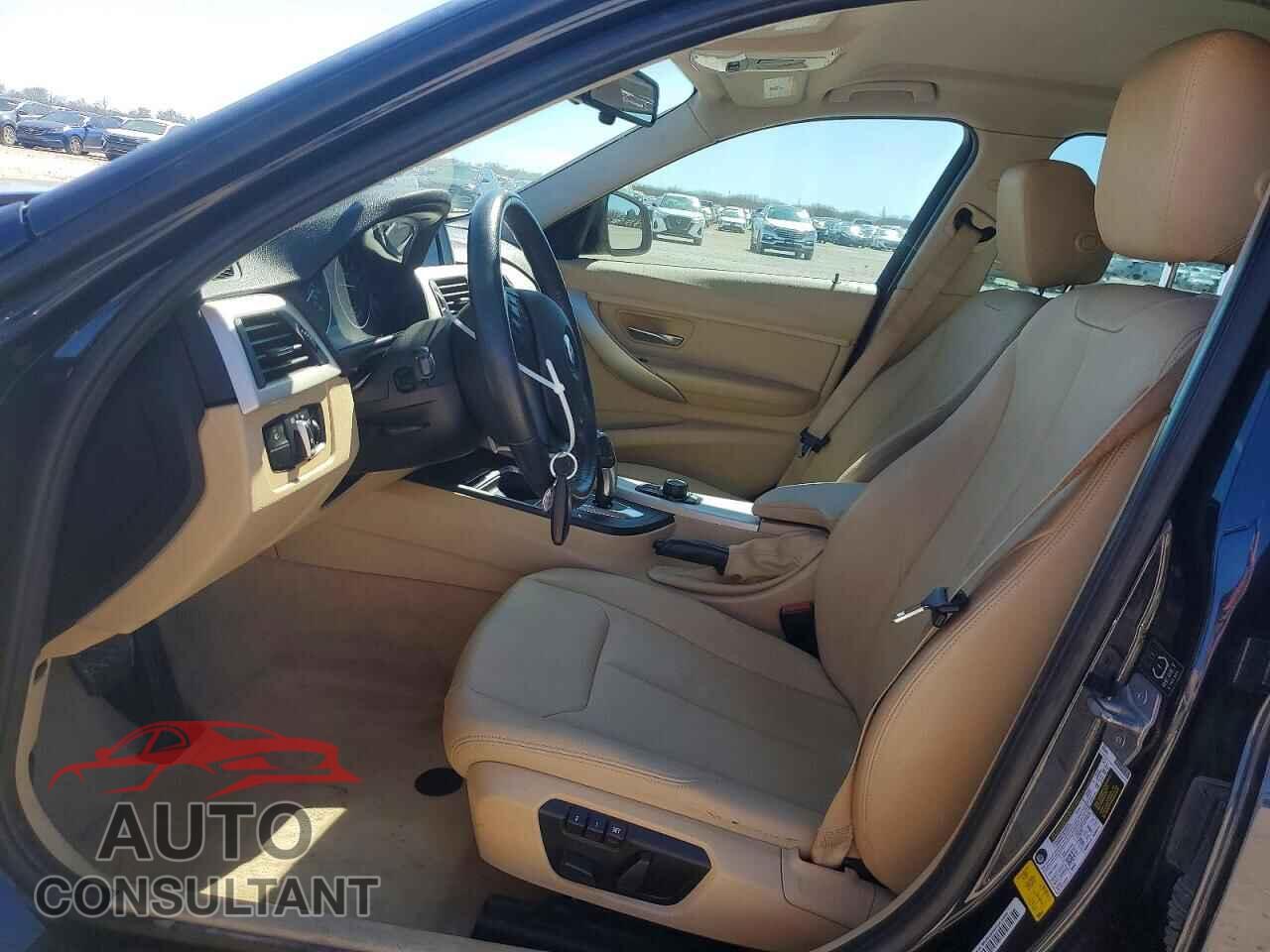 BMW 3 SERIES 2015 - WBA3B1G51FNT64547