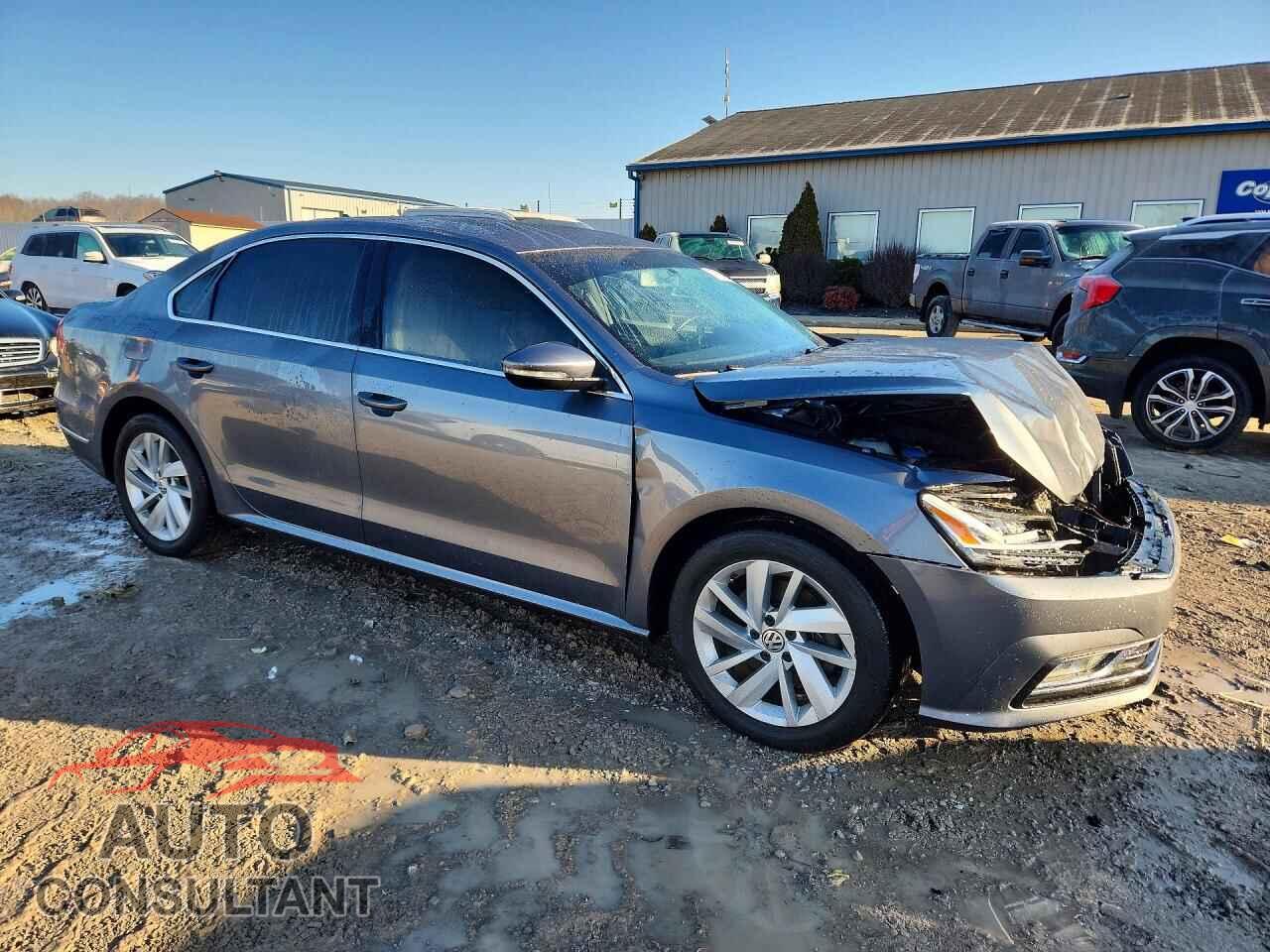 VOLKSWAGEN PASSAT 2018 - 1VWBA7A32JC002997