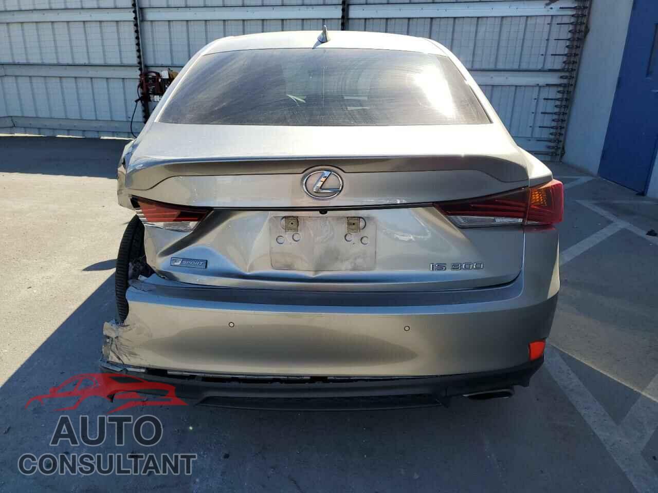 LEXUS IS 2018 - JTHBA1D27J5065101