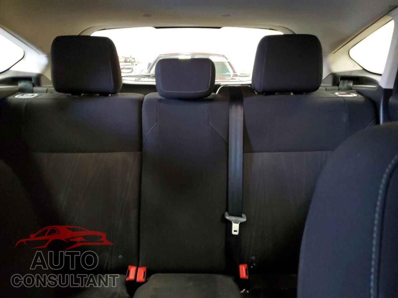 FORD FOCUS 2018 - 1FADP3M28JL323891