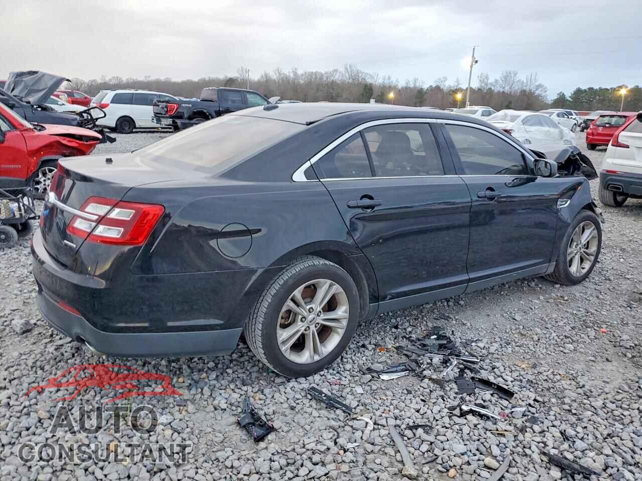 FORD TAURUS 2017 - 1FAHP2D80HG108671