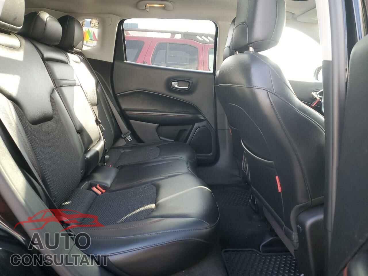 JEEP COMPASS 2018 - 3C4NJDDB3JT128694