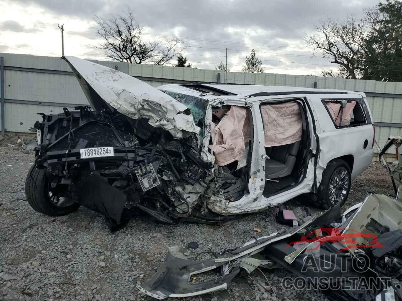 CHEVROLET SUBURBAN 2019 - 1GNSCHKC5KR282504