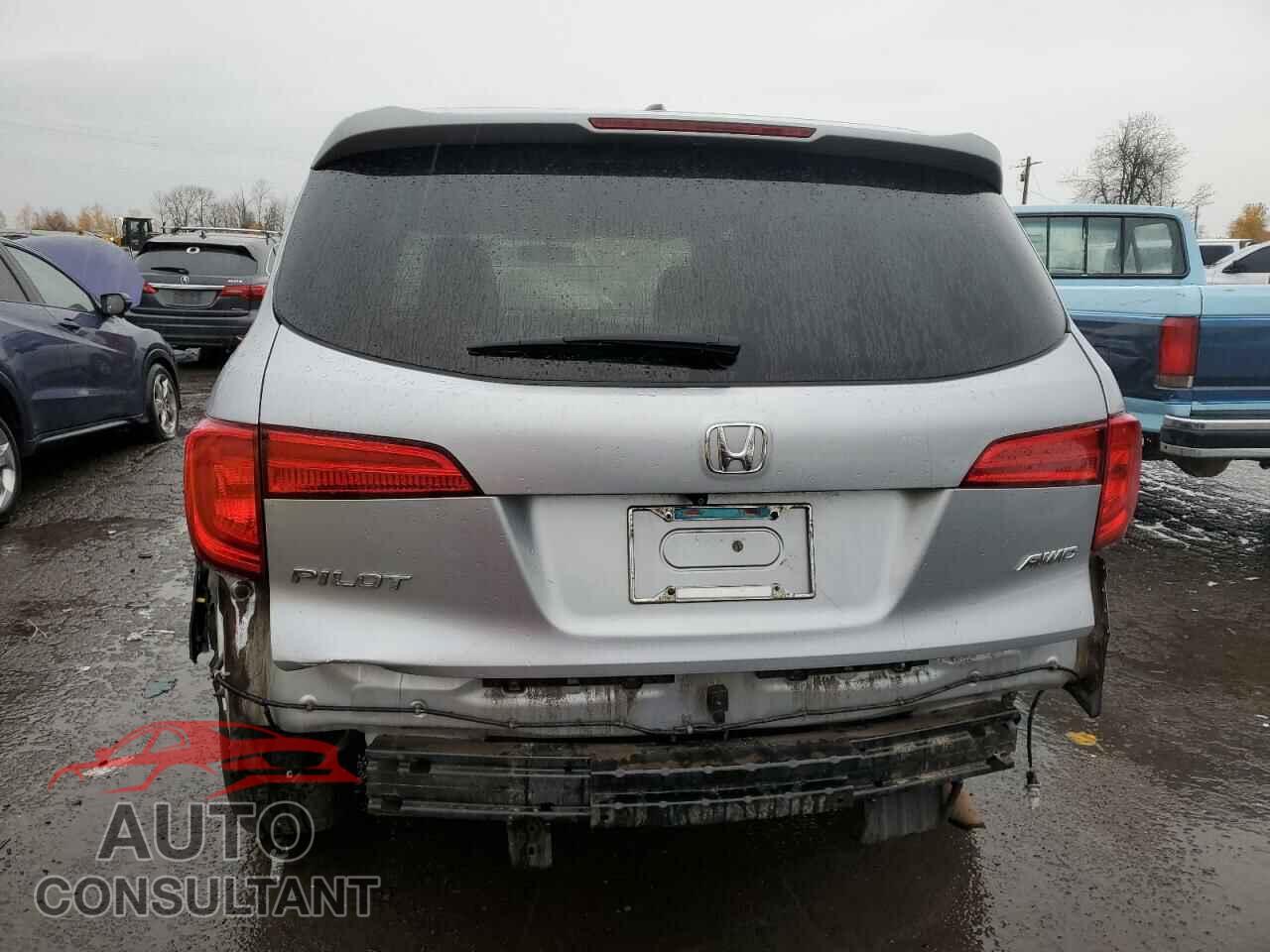 HONDA PILOT 2017 - 5FNYF6H57HB103630