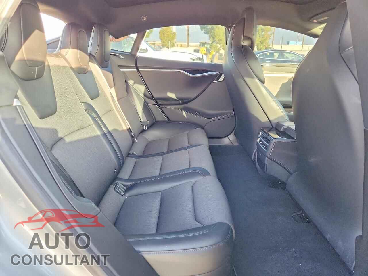 TESLA MODEL S 2018 - 5YJSA1E28JF245489