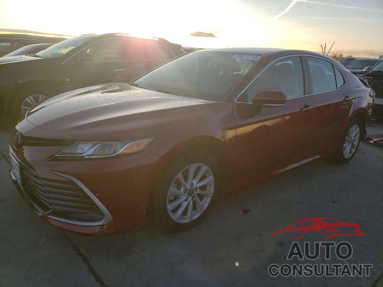 TOYOTA CAMRY 2021 - 4T1C11AK5MU487030