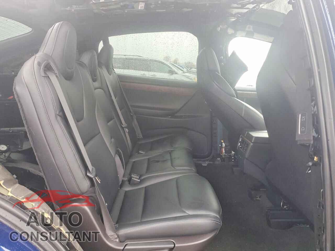 TESLA MODEL X 2018 - 5YJXCDE27JF139925