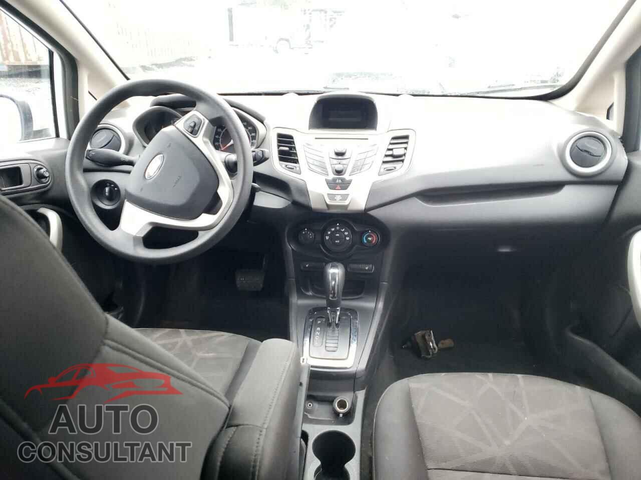 FORD FIESTA 2013 - 3FADP4EJ2DM130182