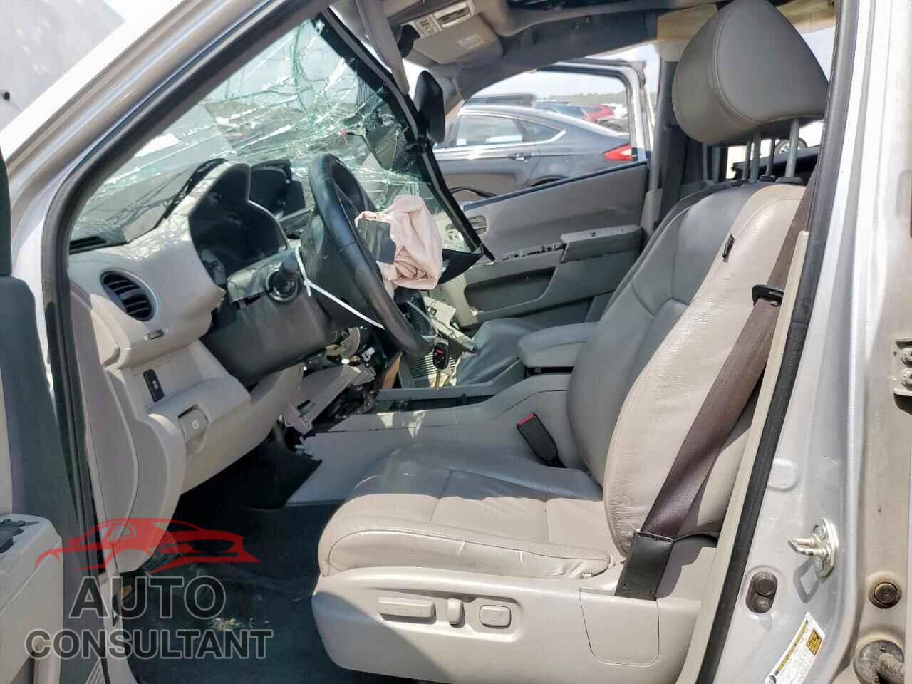 HONDA PILOT 2015 - 5FNYF3H53FB028758