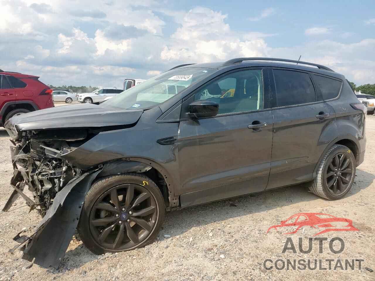 FORD ESCAPE 2018 - 1FMCU0GD3JUA10103