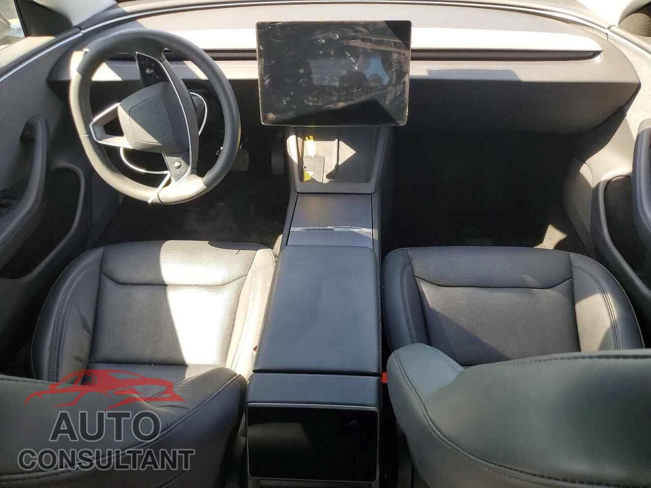 TESLA MODEL 3 2025 - 5YJ3E1EA0SF890400