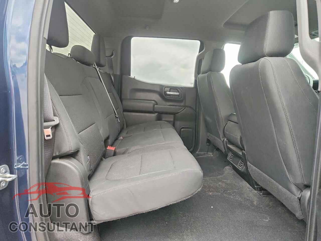 CHEVROLET SILVERADO 2021 - 1GCPYCEF5MZ283003