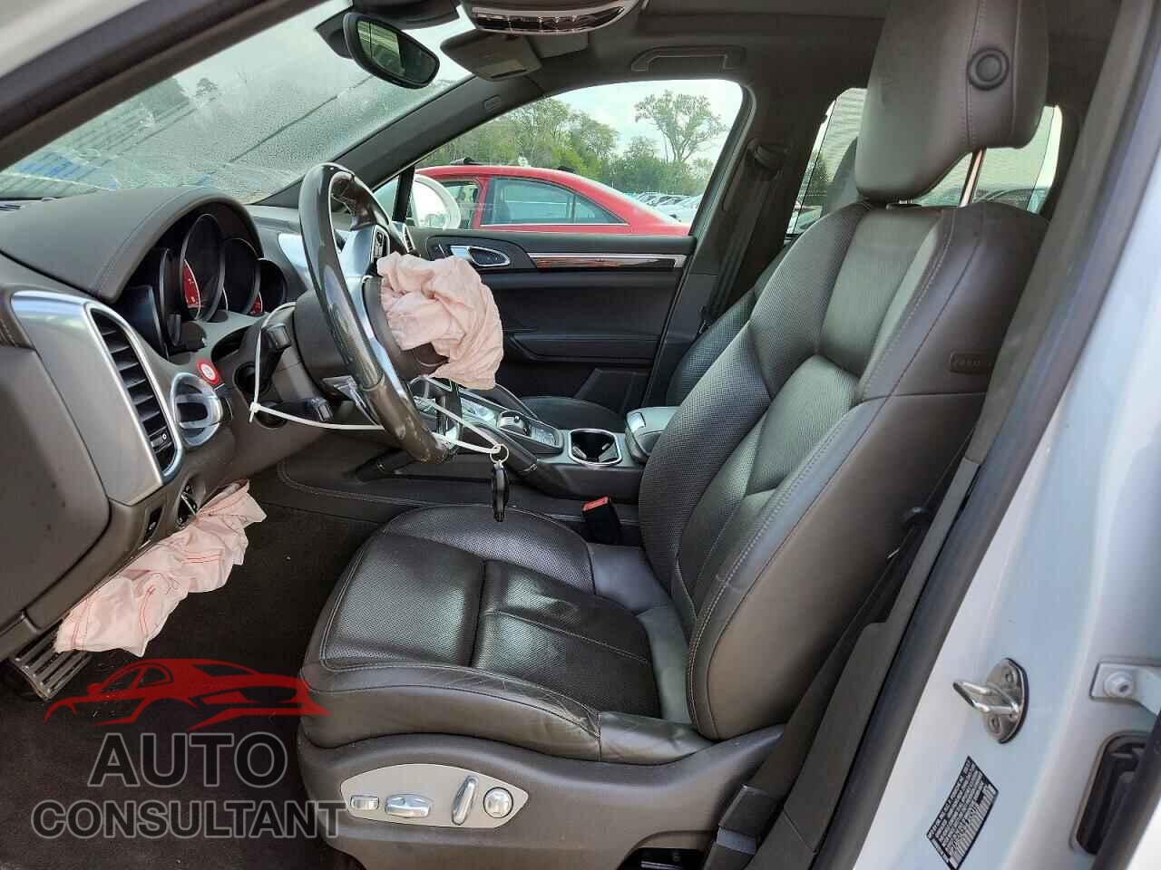 PORSCHE CAYENNE 2017 - WP1AB2A23HLA52418