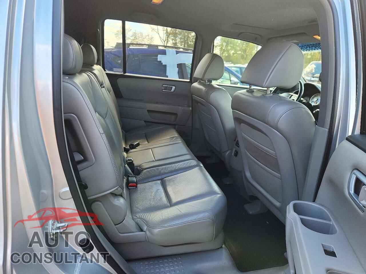 HONDA PILOT 2009 - 5FNYF48589B033562