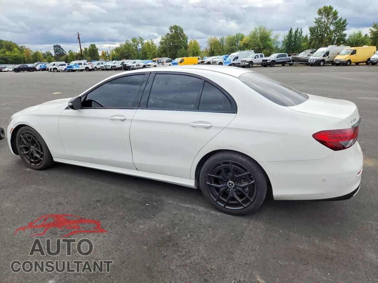MERCEDES-BENZ E-CLASS 2021 - W1KZF8DB4MA932708