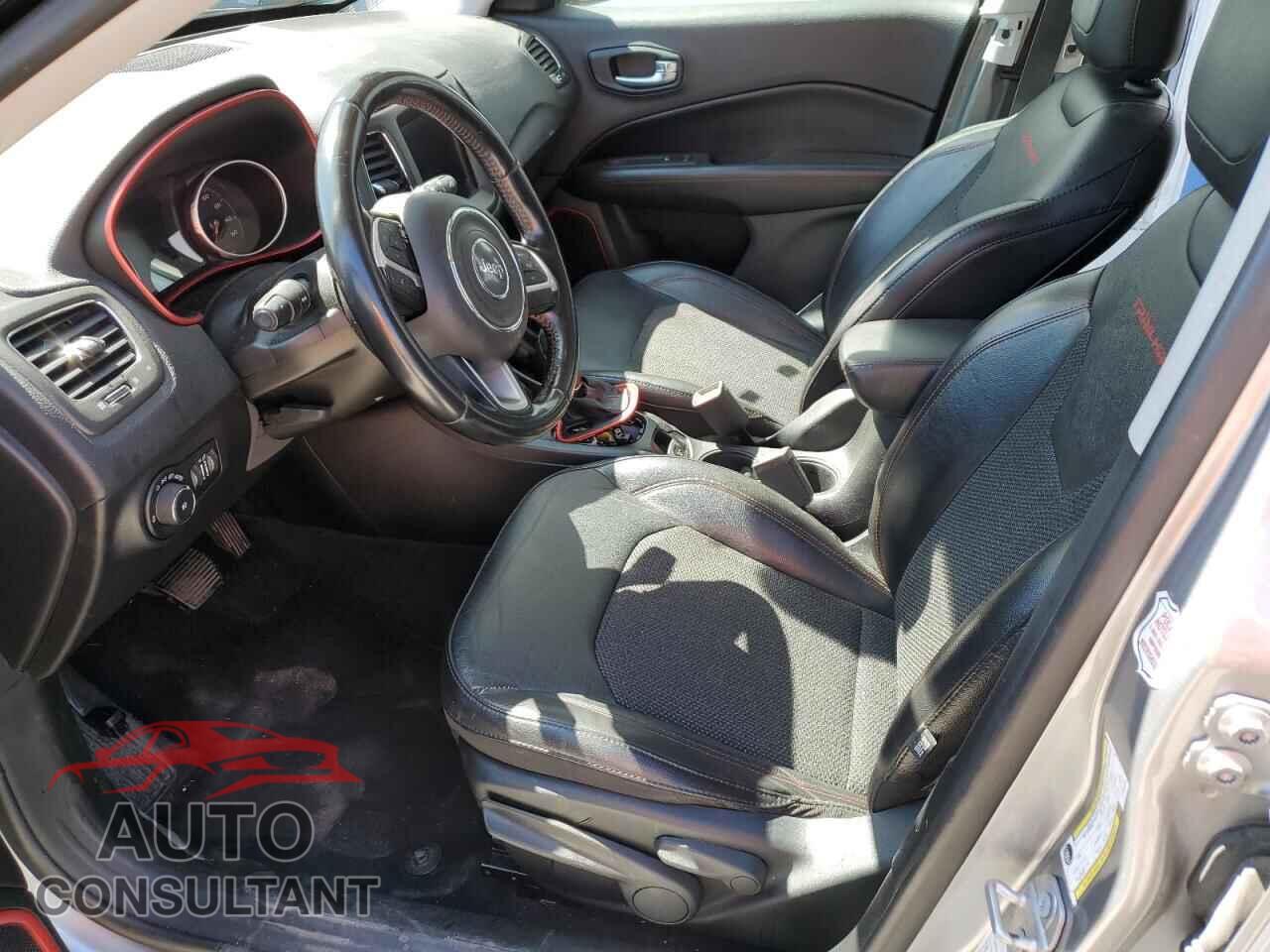 JEEP COMPASS 2020 - 3C4NJDDB2LT184435