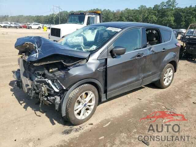 FORD ESCAPE 2017 - 1FMCU0G99HUC56403