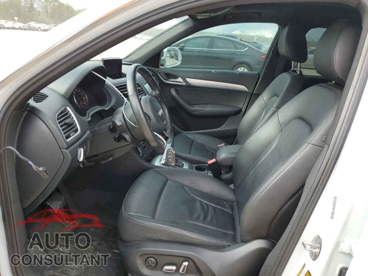 AUDI Q3 2017 - WA1JCCFS6HR008546