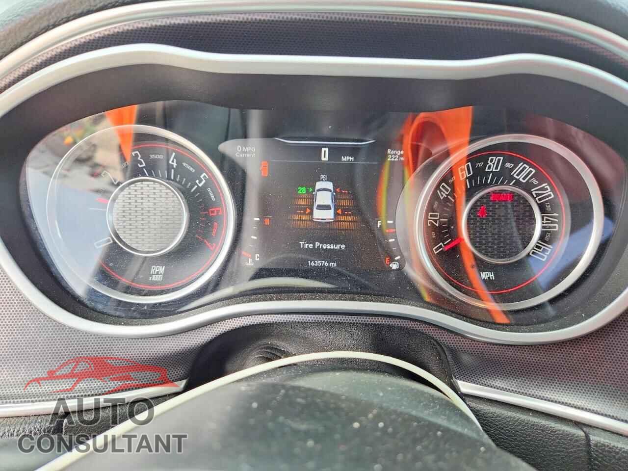 DODGE CHALLENGER 2015 - 2C3CDZBT8FH702833
